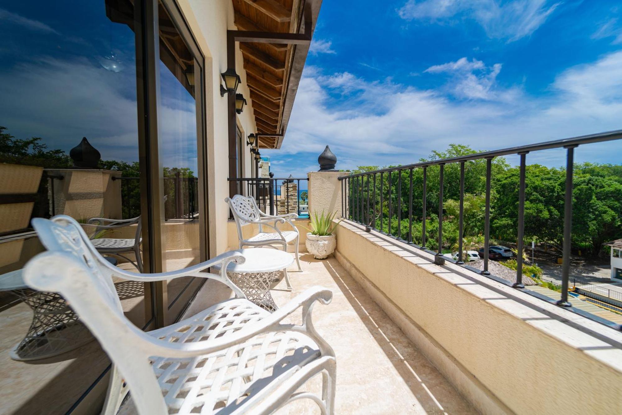 Suites At Grand Laguna Beach By Calisto Stays Sosúa Oda fotoğraf