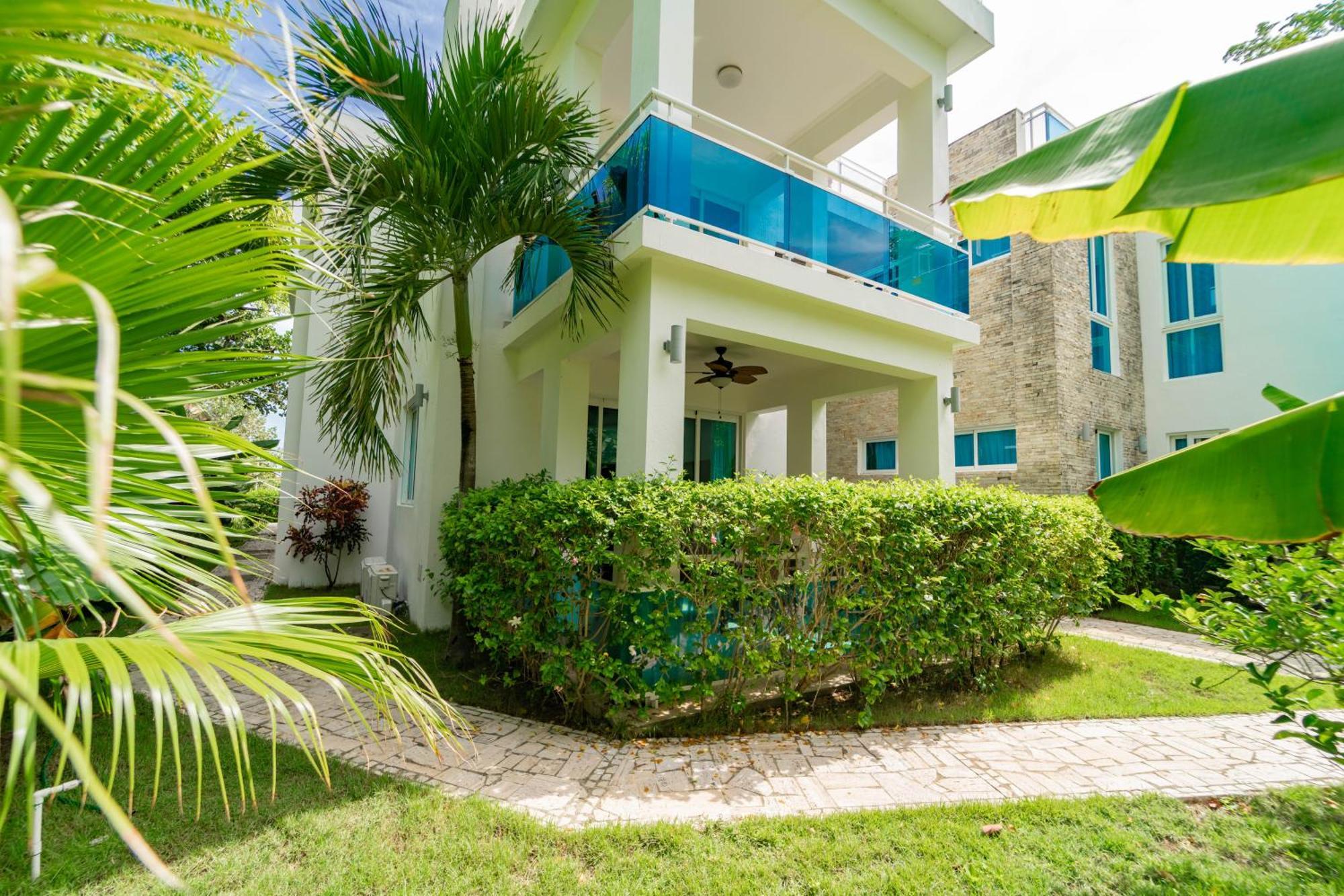 Suites At Grand Laguna Beach By Calisto Stays Sosúa Oda fotoğraf